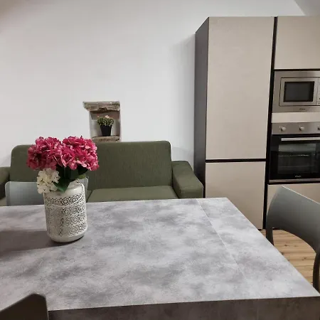 Mandralisca Holidays Apartment